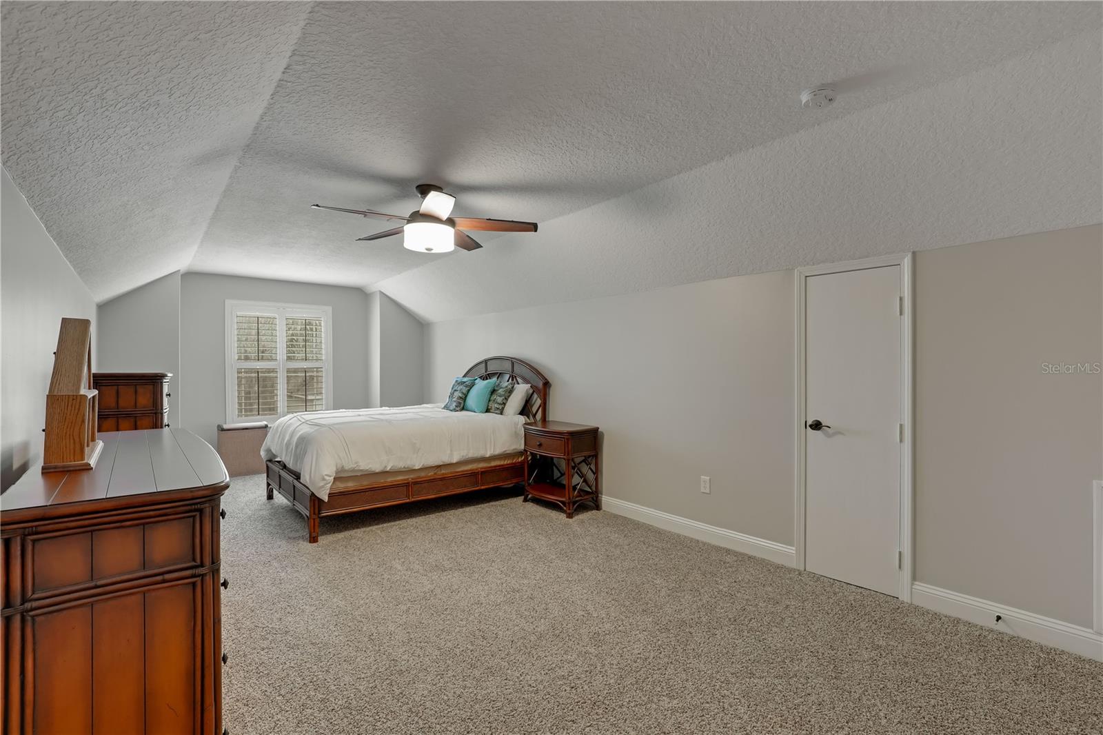 Image 54 of 70 For 182 Malley Cove Lane