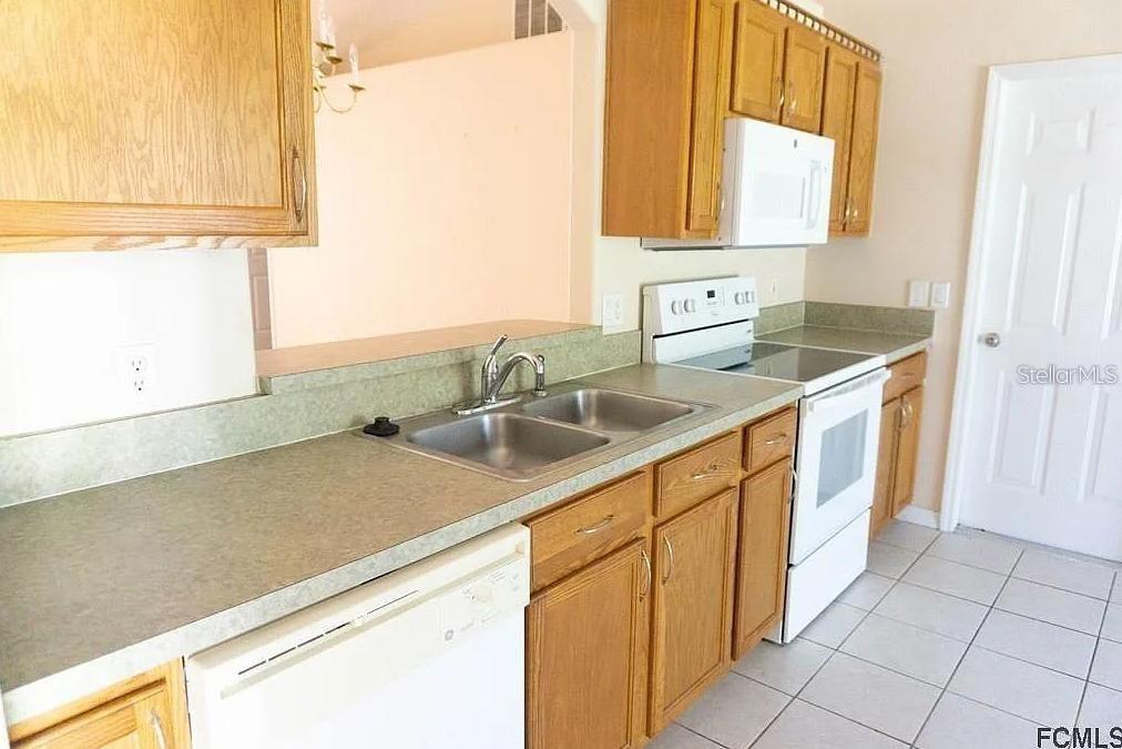 Image 4 of 10 For 4 Ricardo Place