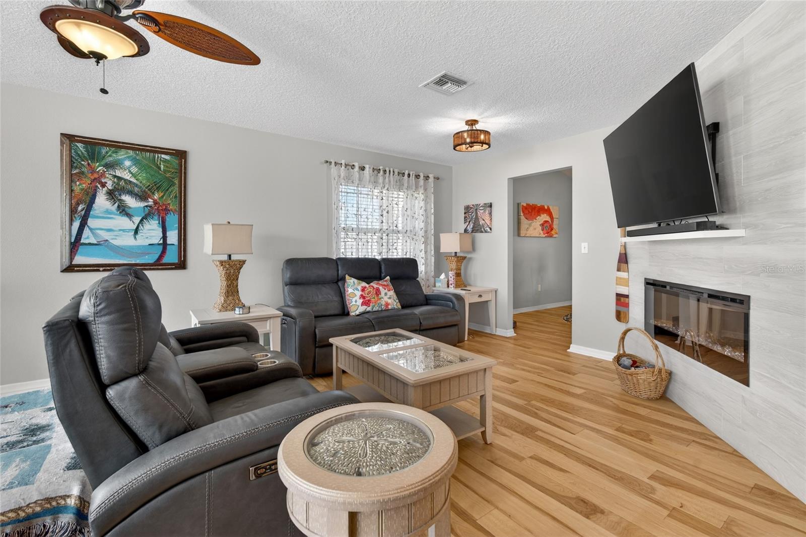 Image 12 of 37 For 5118 Royal Oak Drive