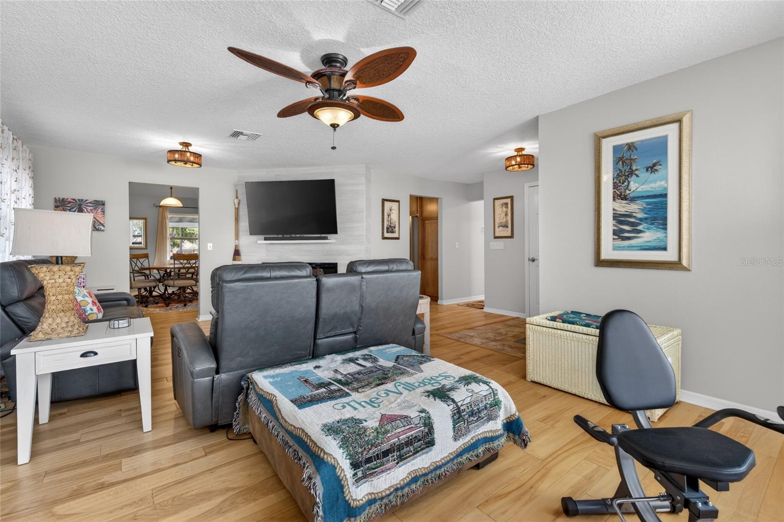 Image 15 of 37 For 5118 Royal Oak Drive