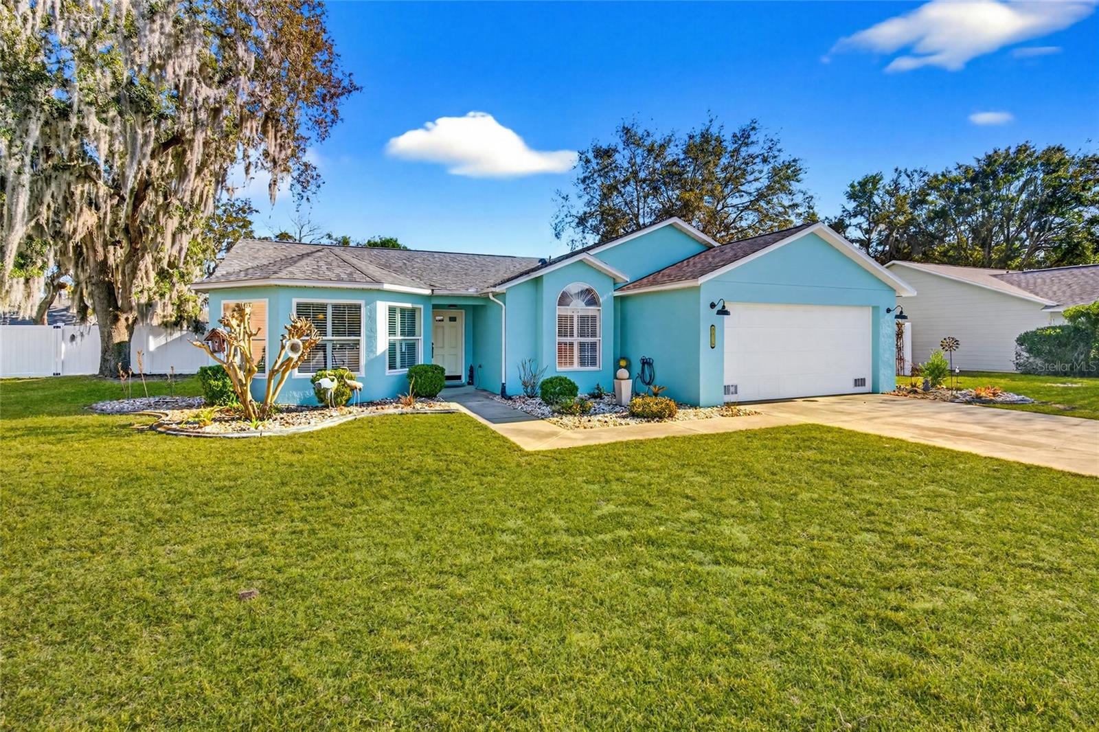 Image 2 of 37 For 5118 Royal Oak Drive