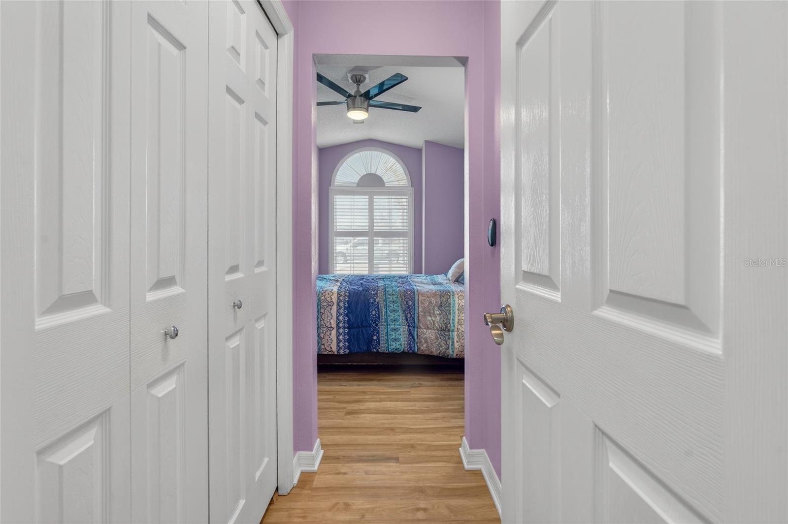 Image 26 of 37 For 5118 Royal Oak Drive