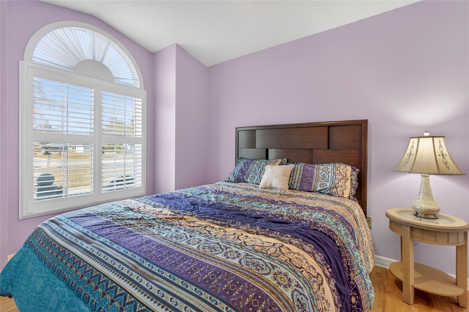 Image 27 of 37 For 5118 Royal Oak Drive