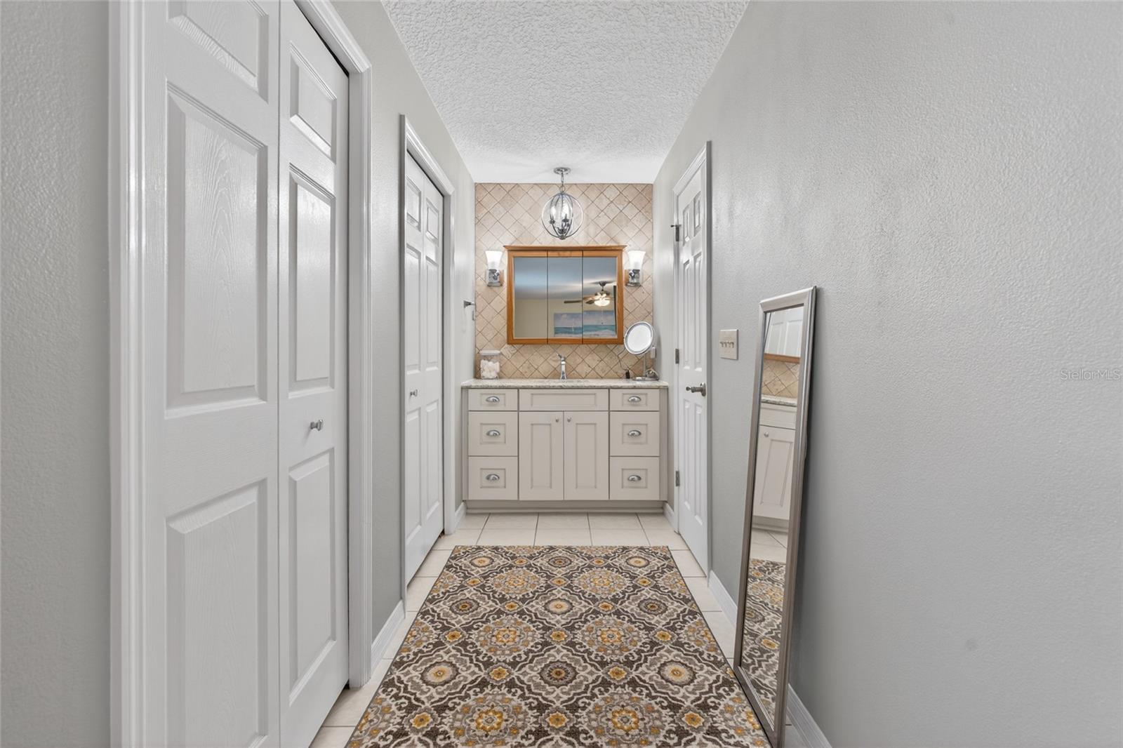 Image 32 of 37 For 5118 Royal Oak Drive