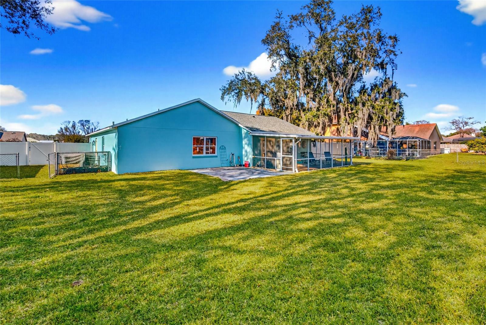 Image 5 of 37 For 5118 Royal Oak Drive