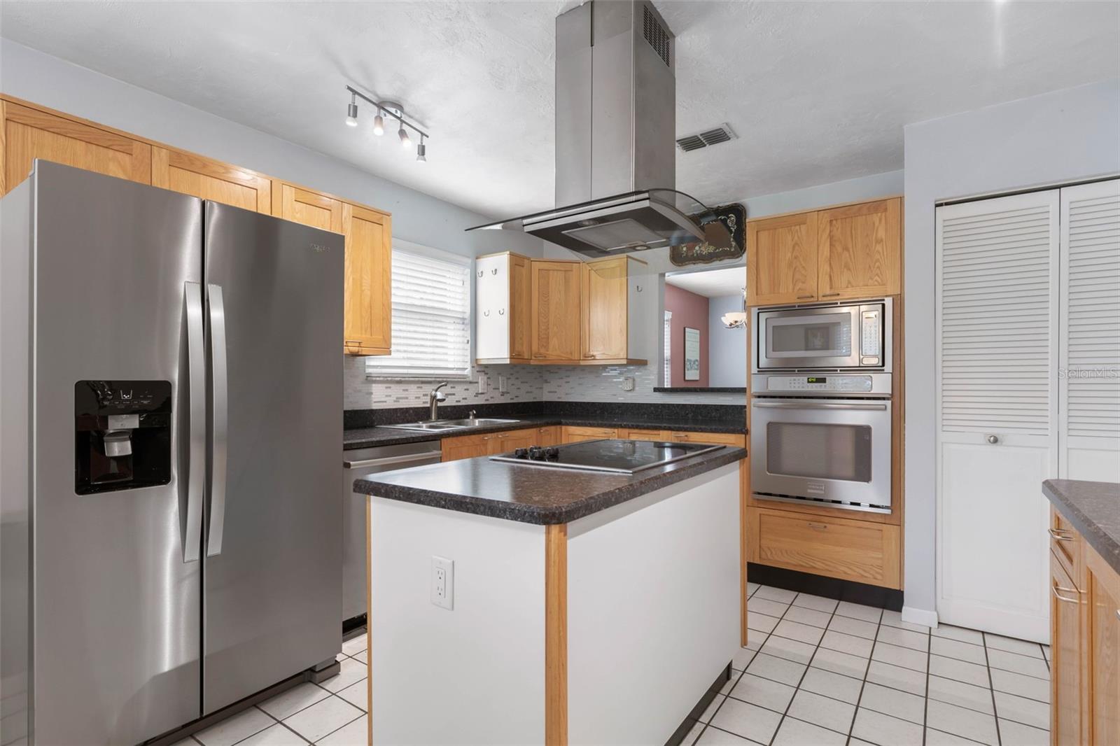 Image 14 of 100 For 60 Kingsley Circle