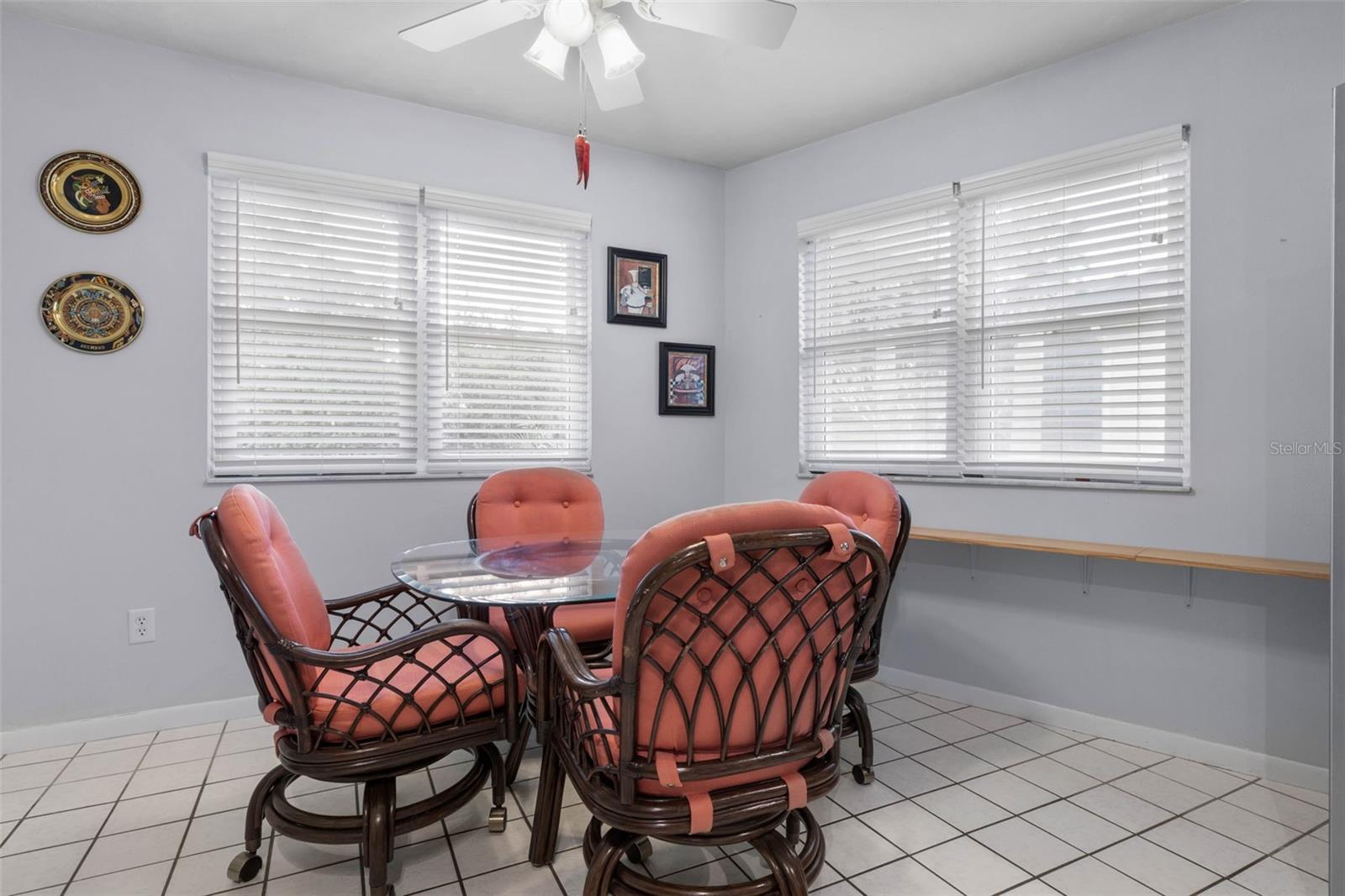 Image 17 of 100 For 60 Kingsley Circle