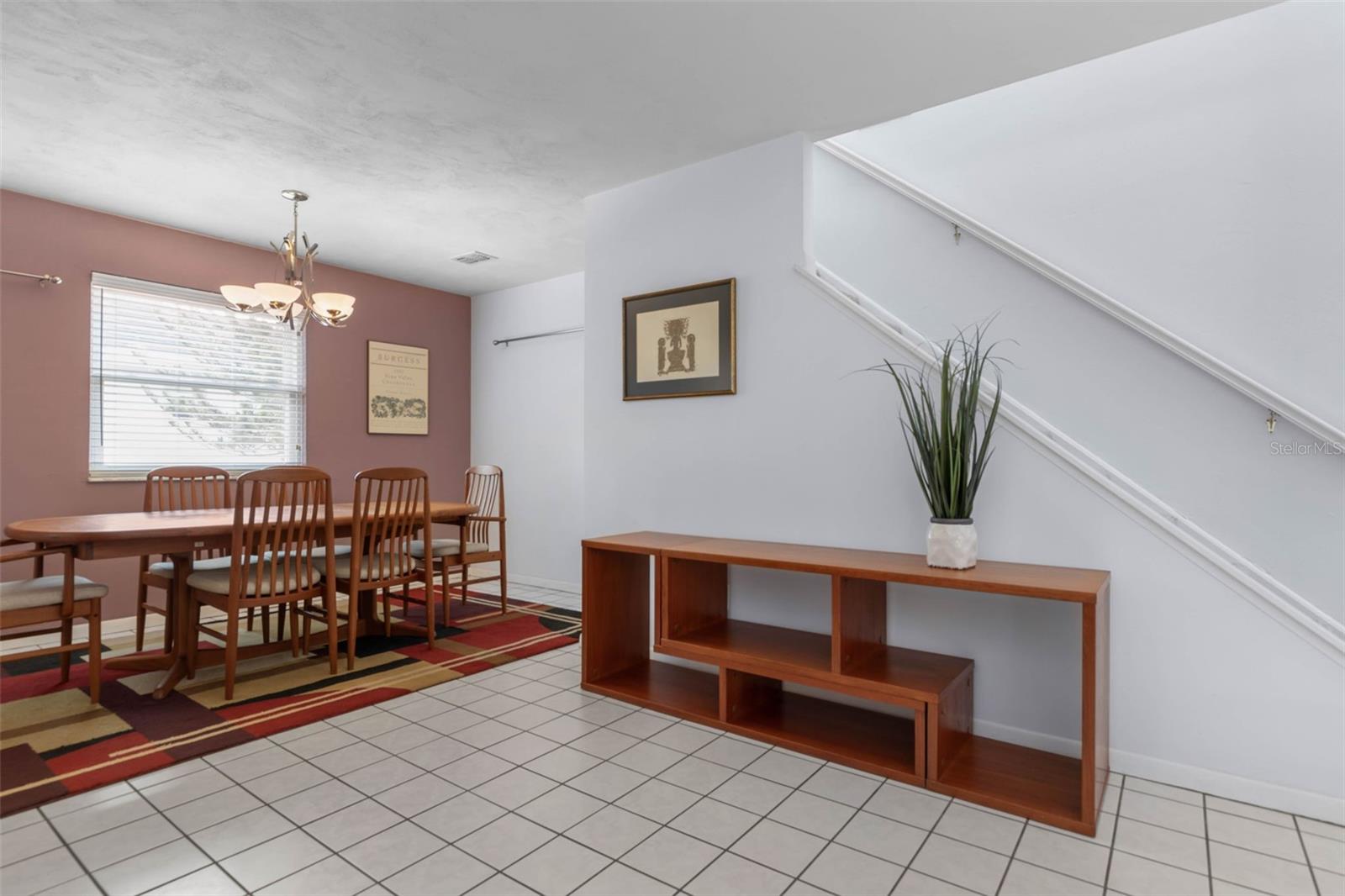 Image 19 of 100 For 60 Kingsley Circle