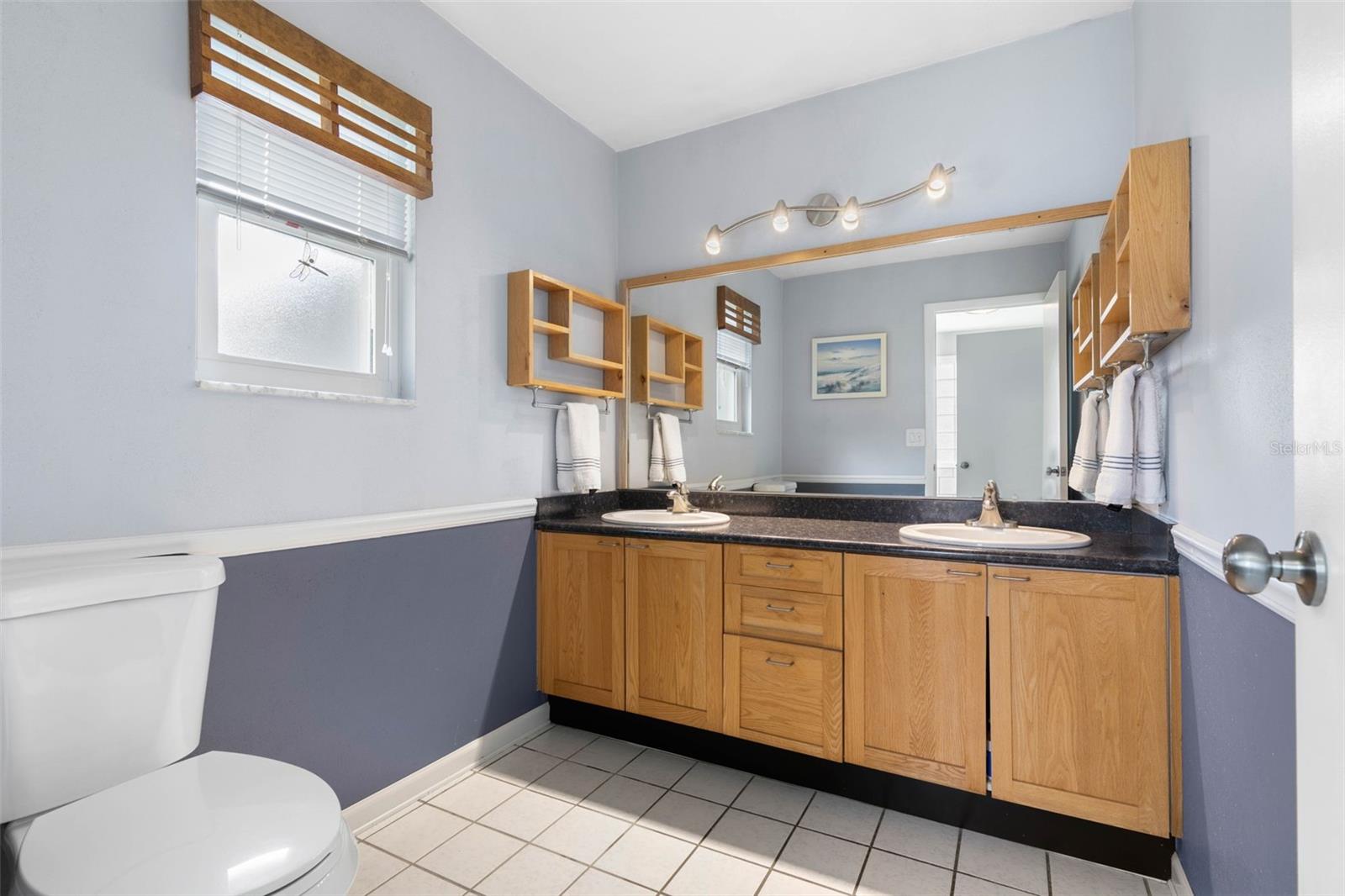 Image 31 of 100 For 60 Kingsley Circle