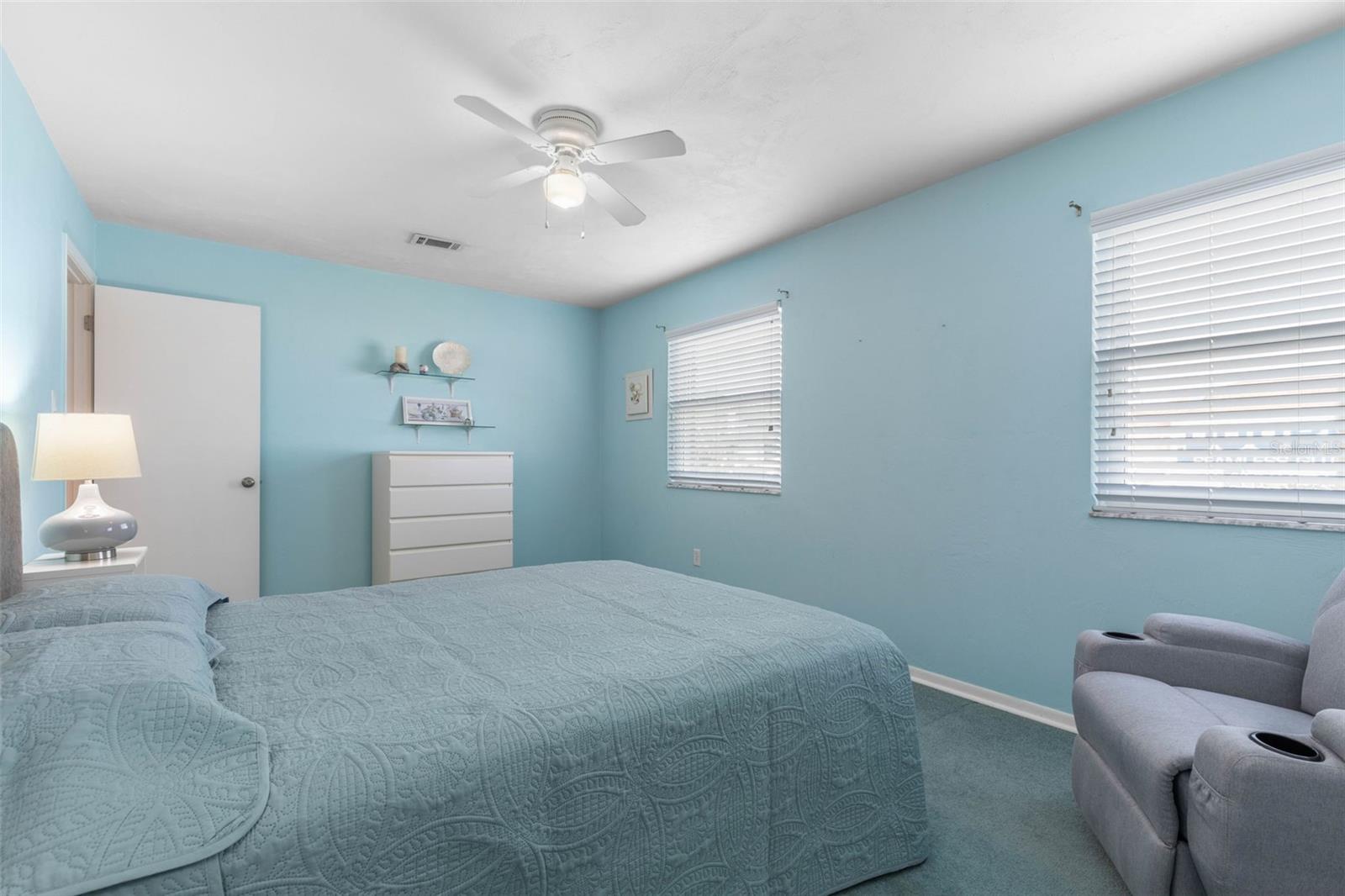 Image 34 of 100 For 60 Kingsley Circle