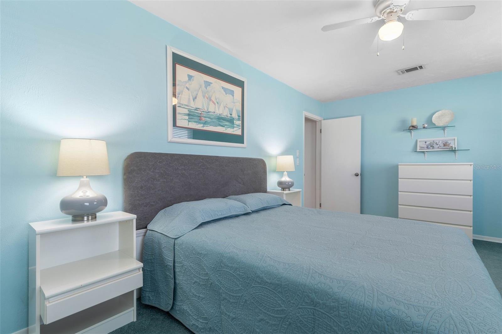 Image 35 of 100 For 60 Kingsley Circle