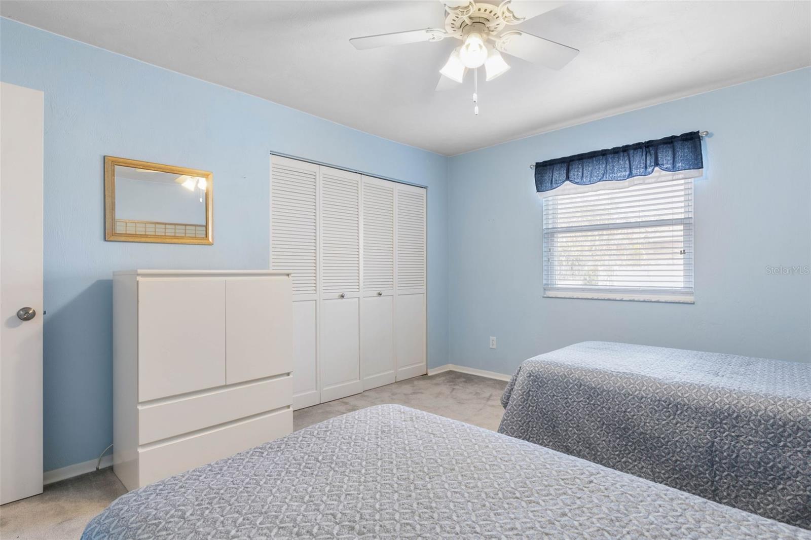 Image 40 of 100 For 60 Kingsley Circle