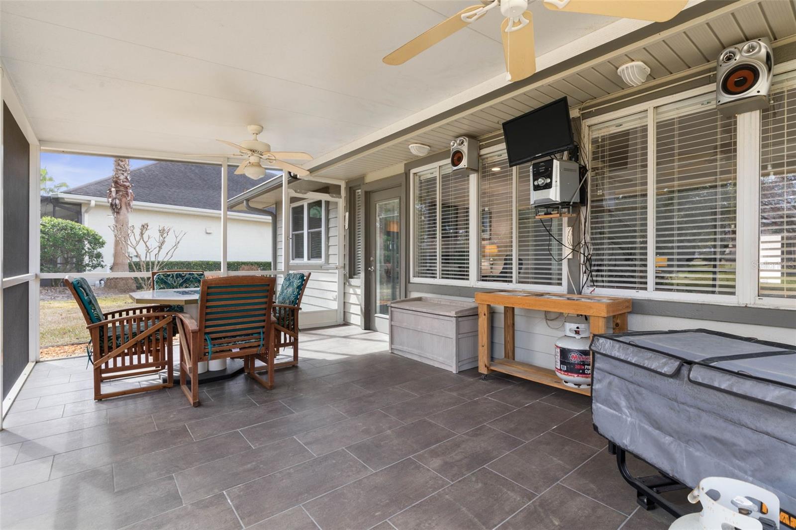 Image 42 of 100 For 60 Kingsley Circle