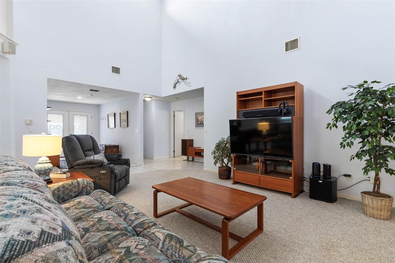 Image 7 of 100 For 60 Kingsley Circle