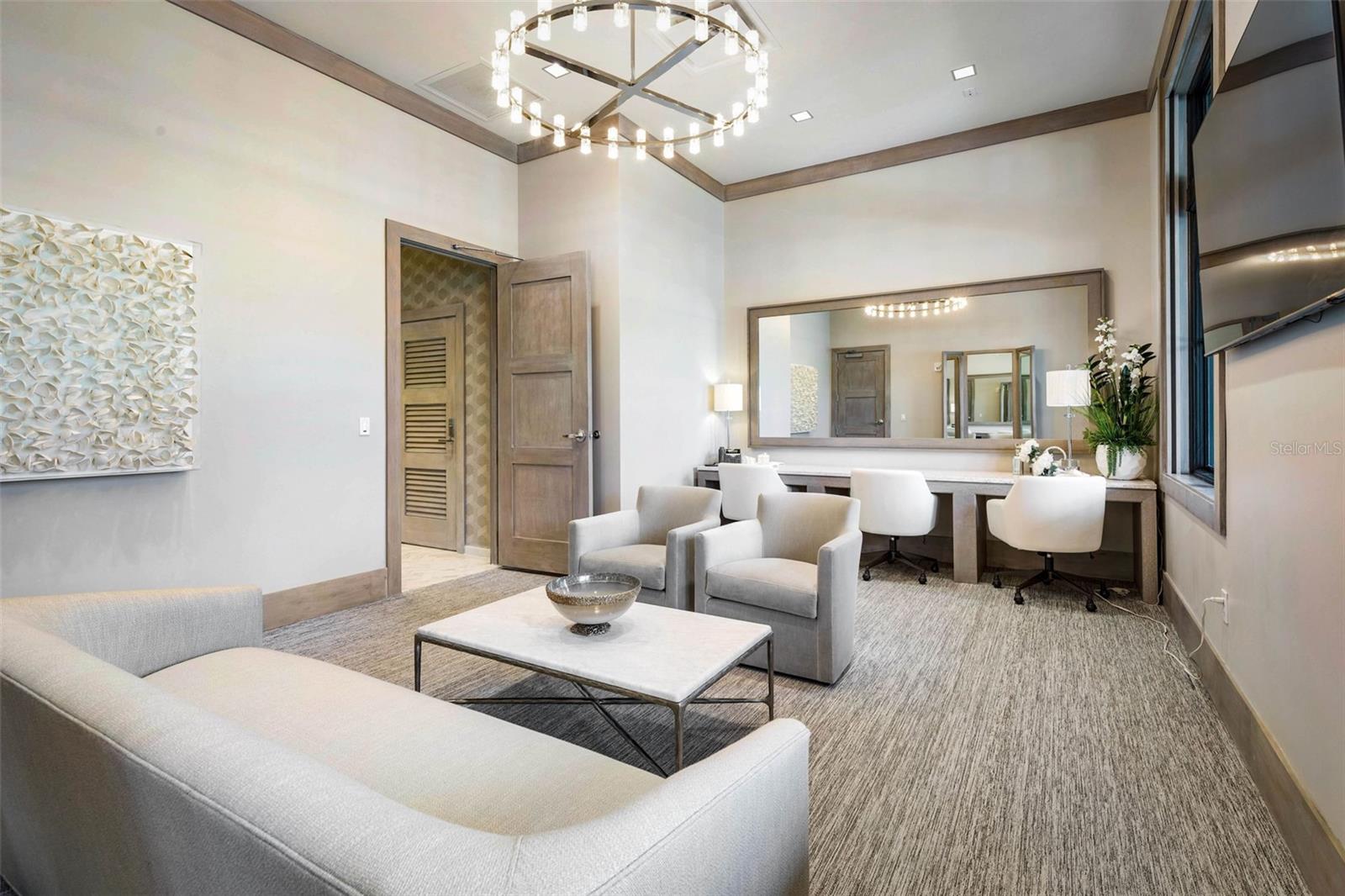 Image 92 of 100 For 60 Kingsley Circle