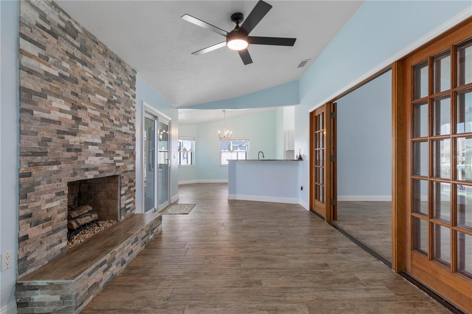 Image 13 of 70 For 491 10th Street