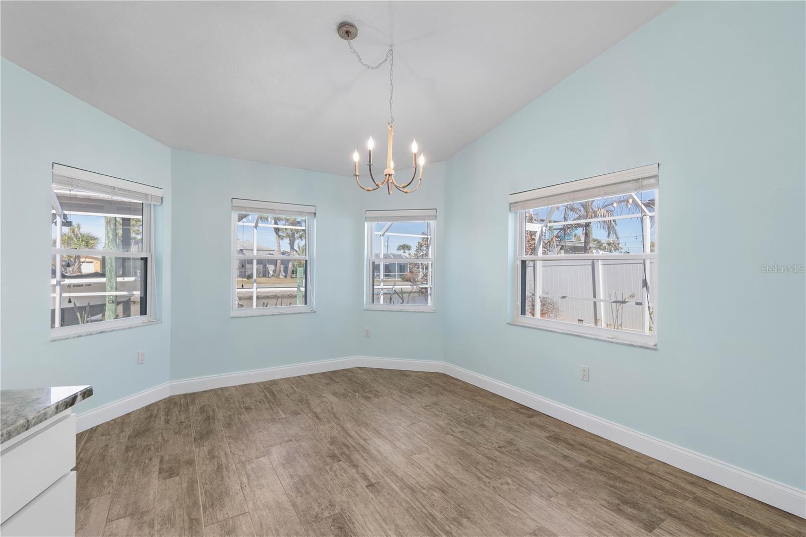 Image 18 of 70 For 491 10th Street