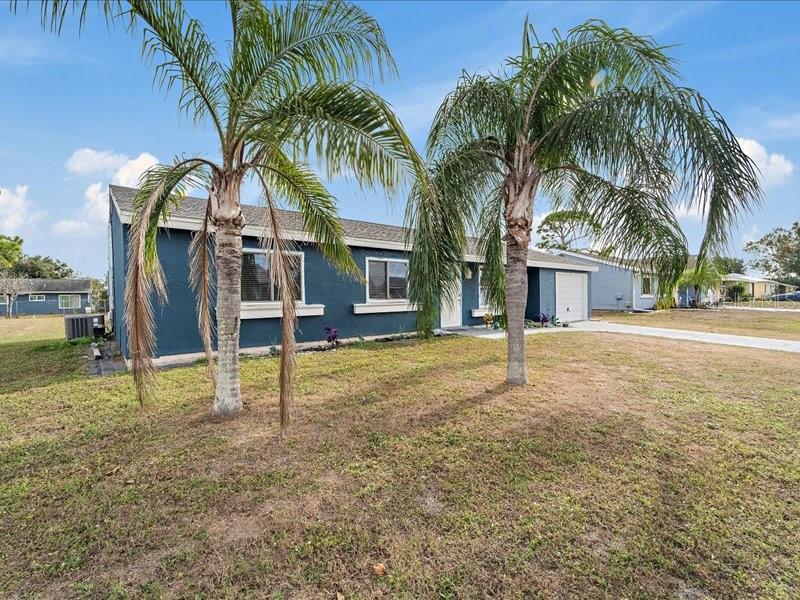 Image 4 of 8 For 2464 Shenandoah Street