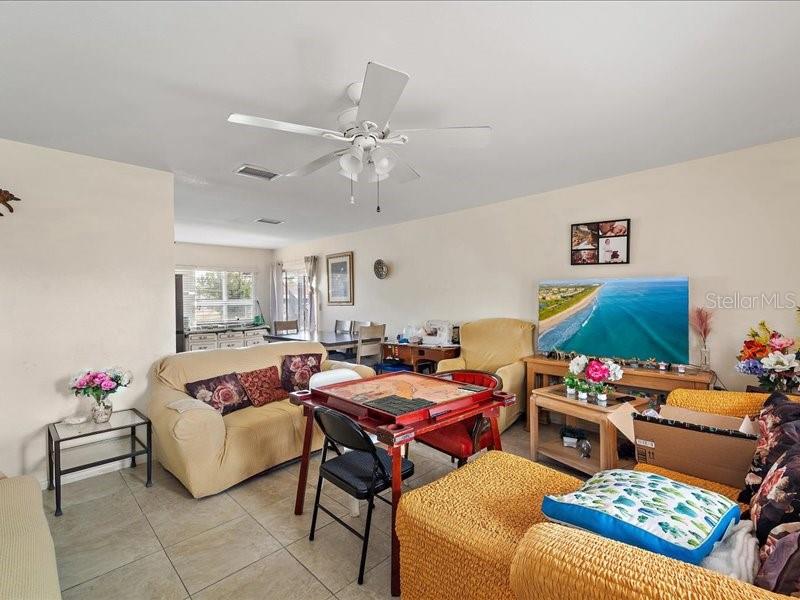 Image 5 of 8 For 2464 Shenandoah Street