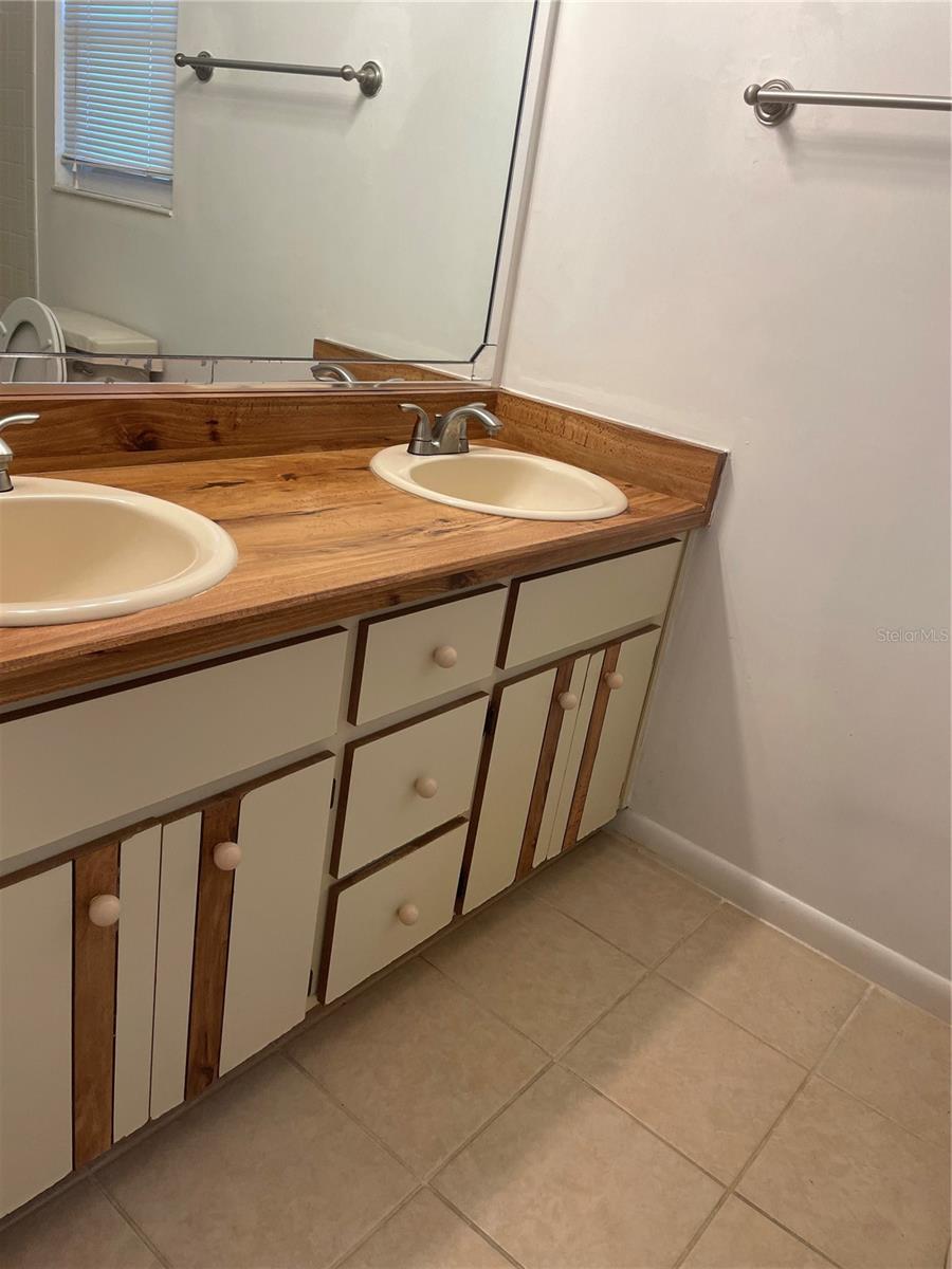 Image 13 of 21 For 86 Ferndale Lane