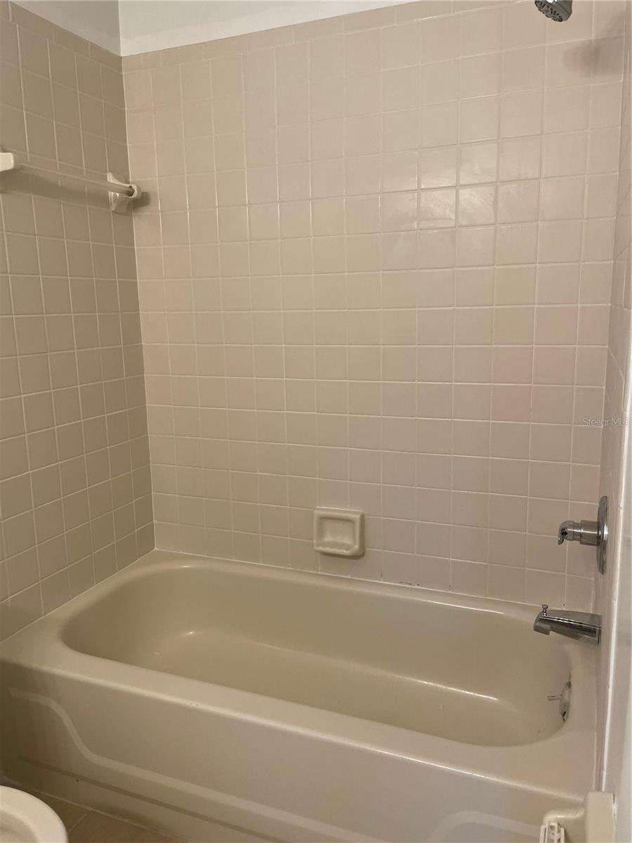 Image 14 of 21 For 86 Ferndale Lane