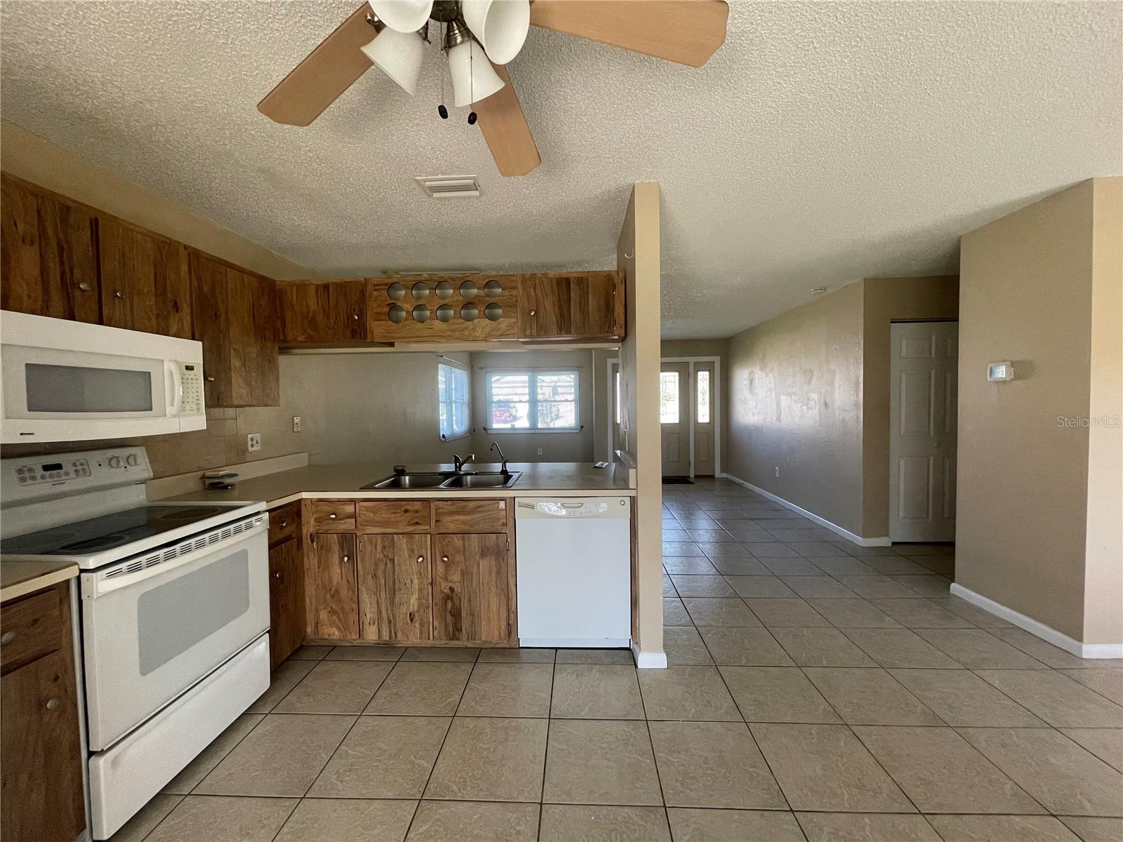 Image 7 of 21 For 86 Ferndale Lane