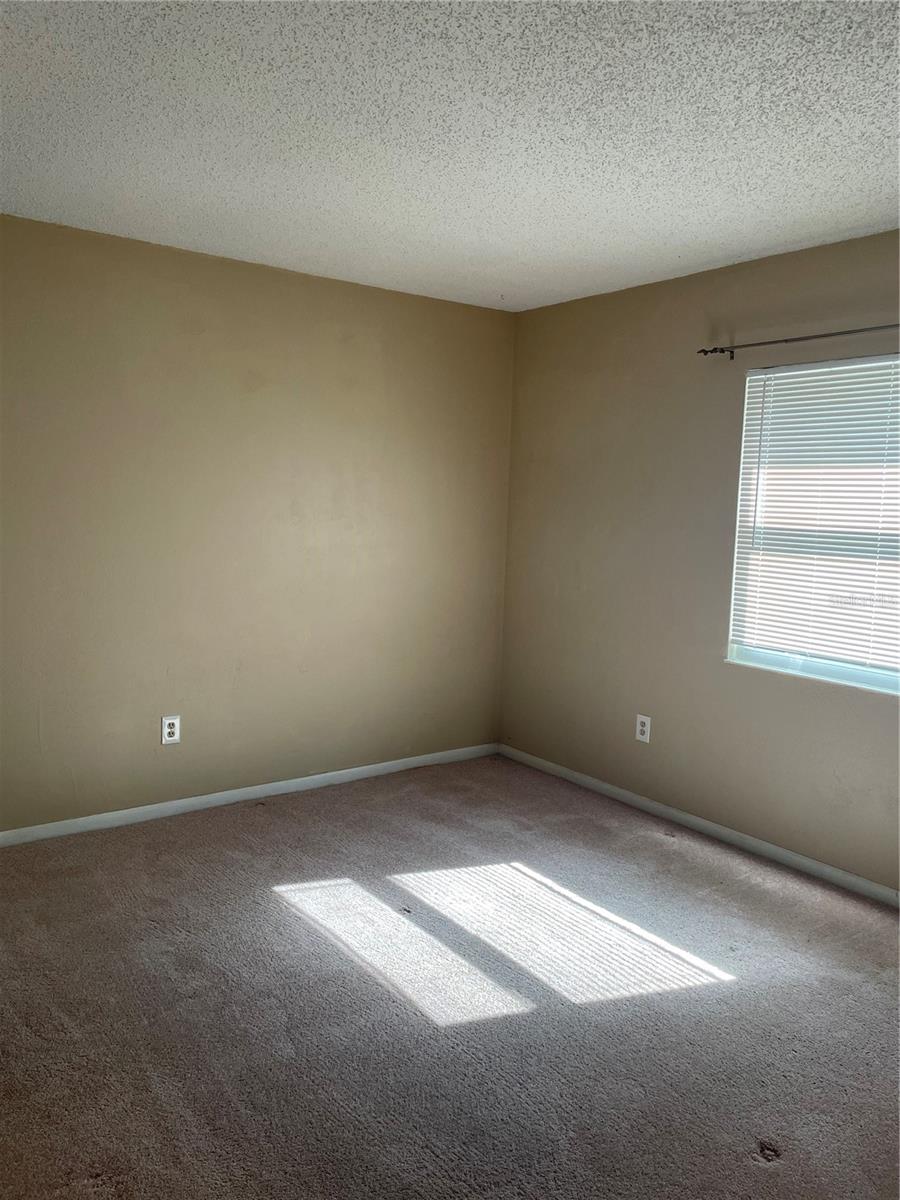 Image 8 of 21 For 86 Ferndale Lane