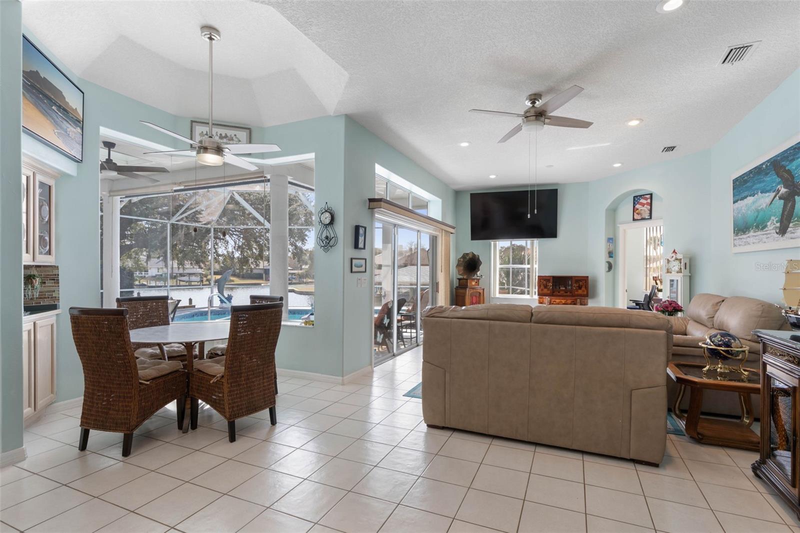 Image 17 of 71 For 10 Chelsea Court