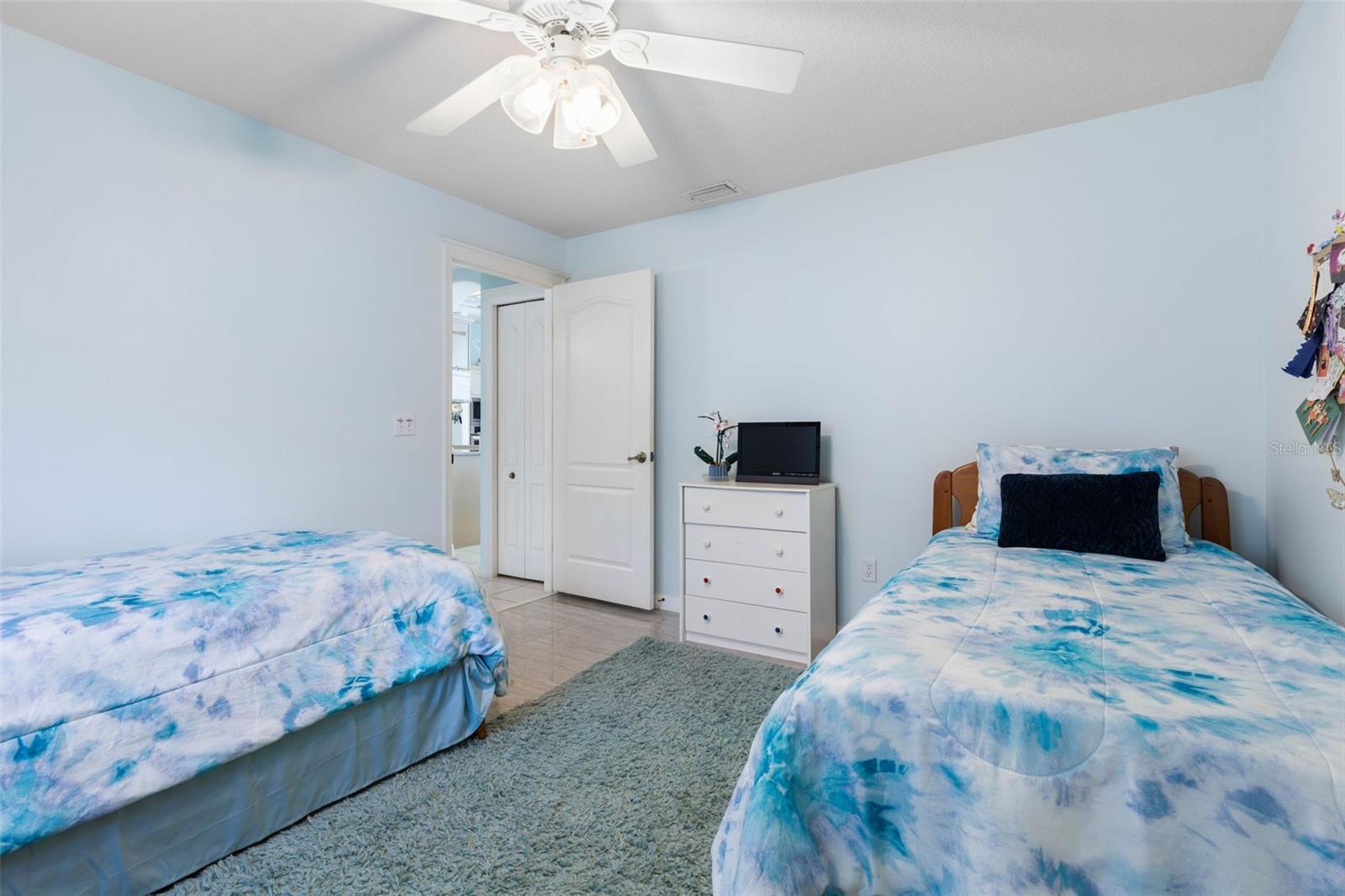 Image 34 of 71 For 10 Chelsea Court