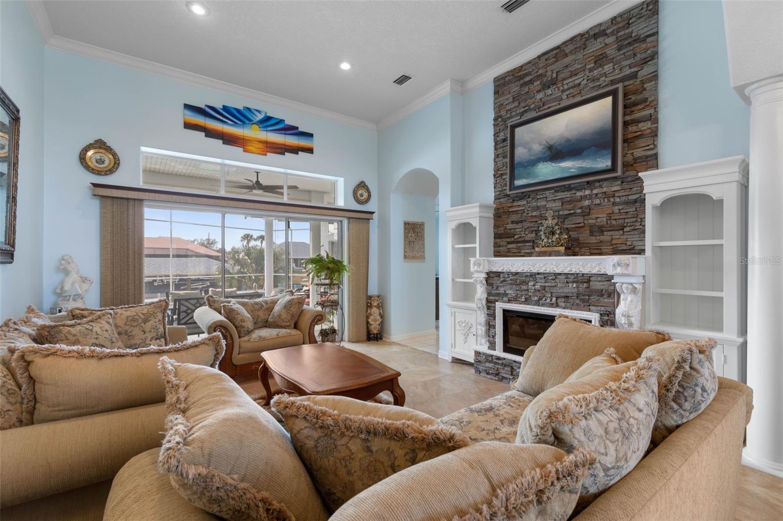 Image 8 of 71 For 10 Chelsea Court