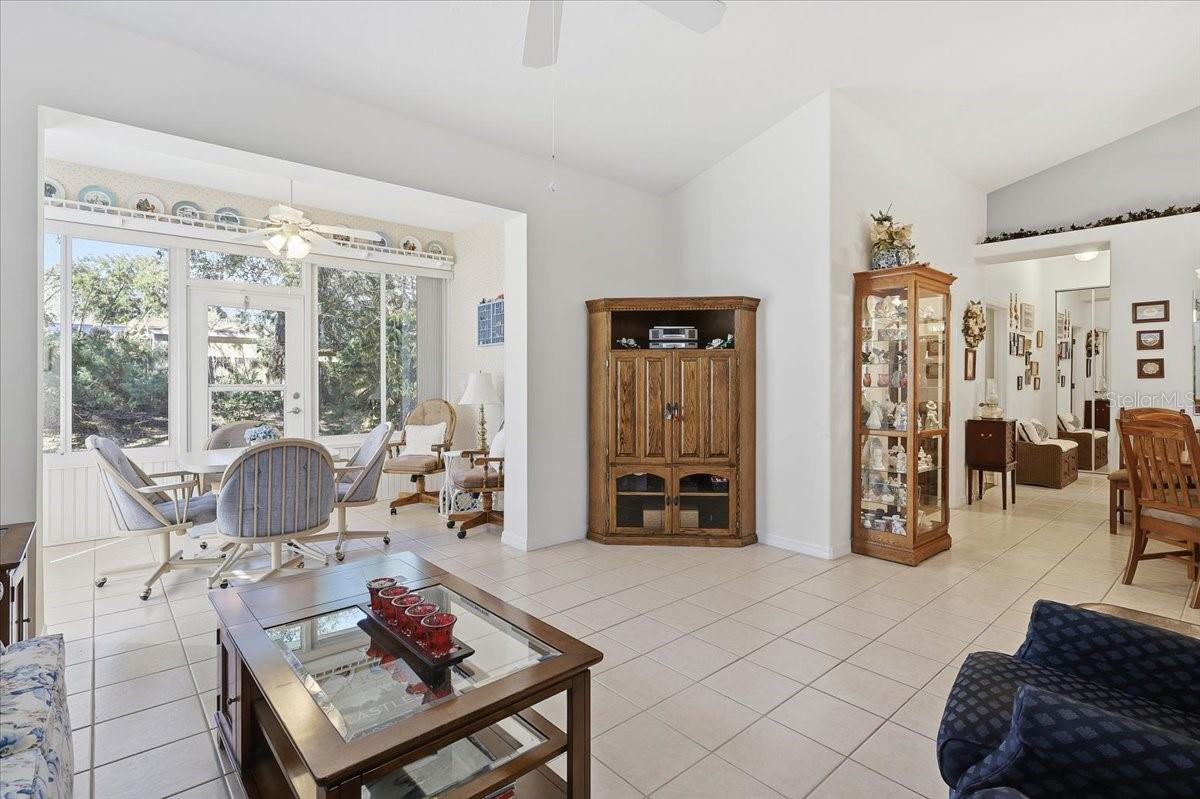 Image 11 of 53 For 75 Veranda Way 75