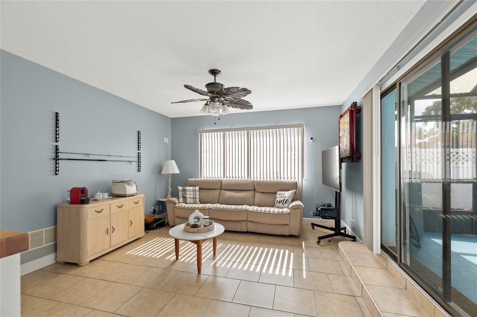 Image 12 of 45 For 55 Federal Ln