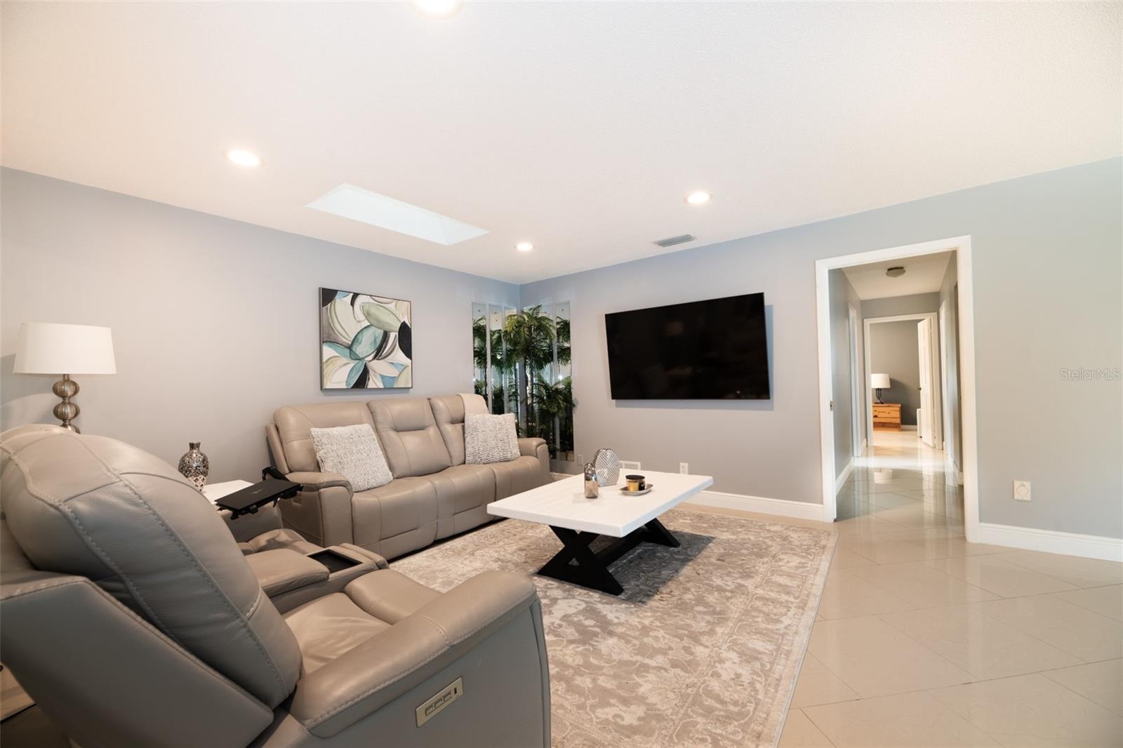 Image 15 of 45 For 55 Federal Ln