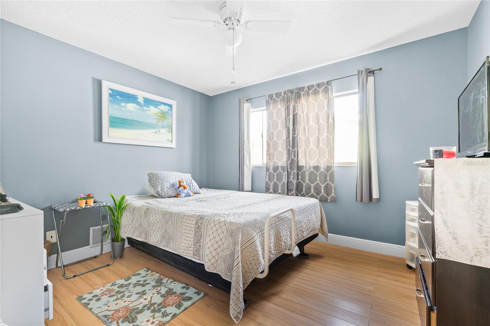 Image 17 of 45 For 55 Federal Ln