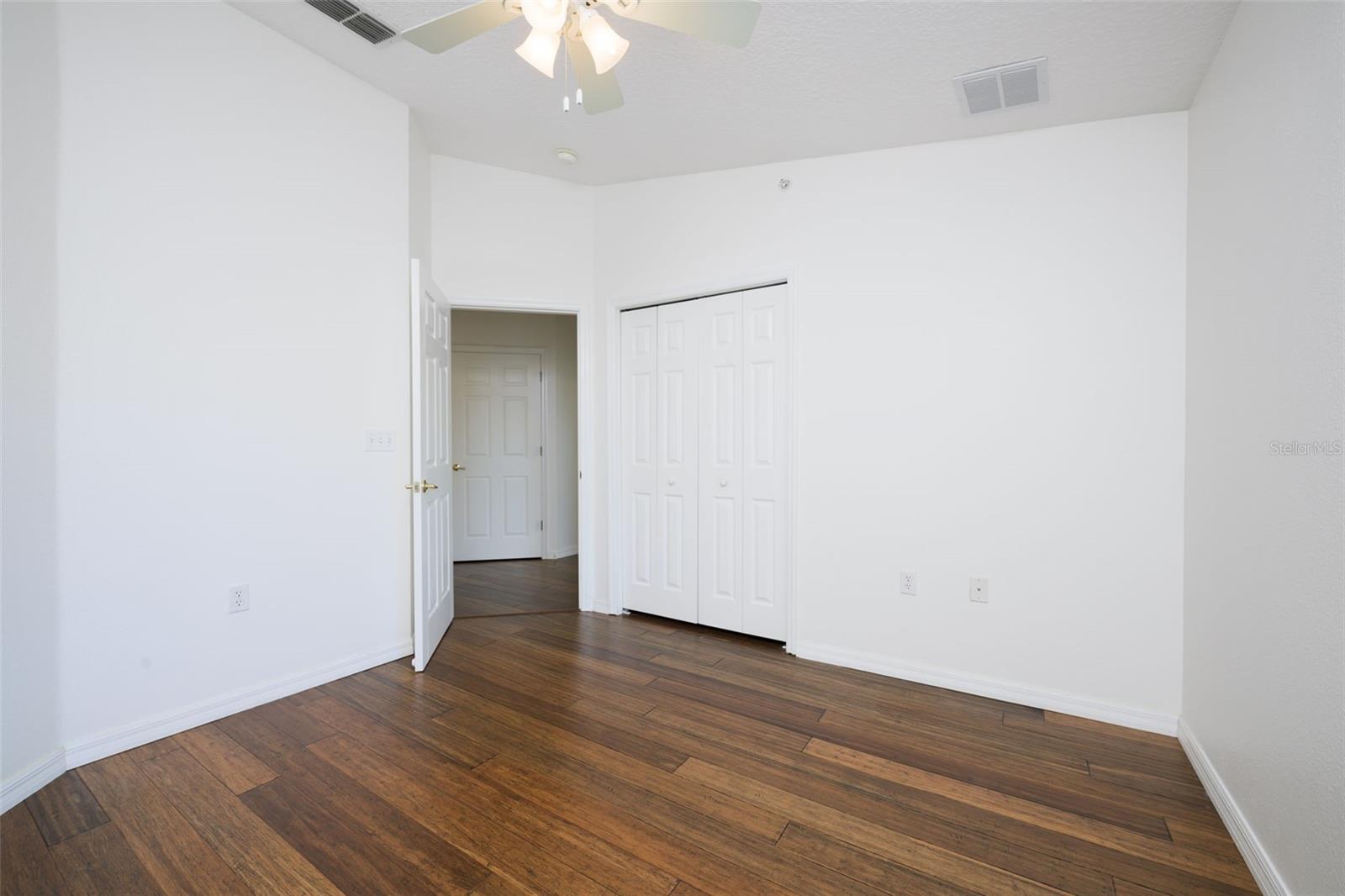 Image 10 of 30 For 1200 Canopy Walk Lane 1235