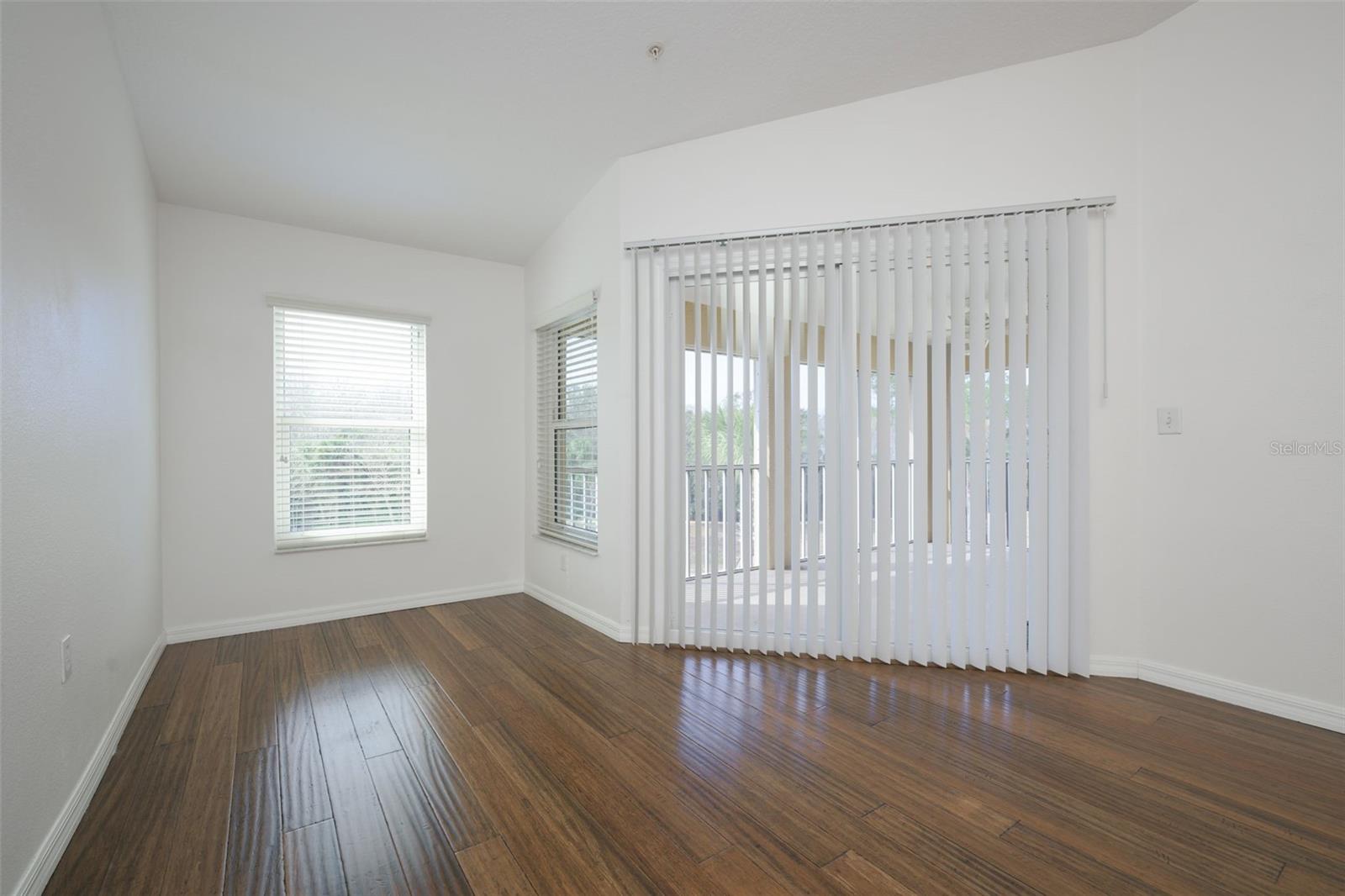 Image 13 of 30 For 1200 Canopy Walk Lane 1235