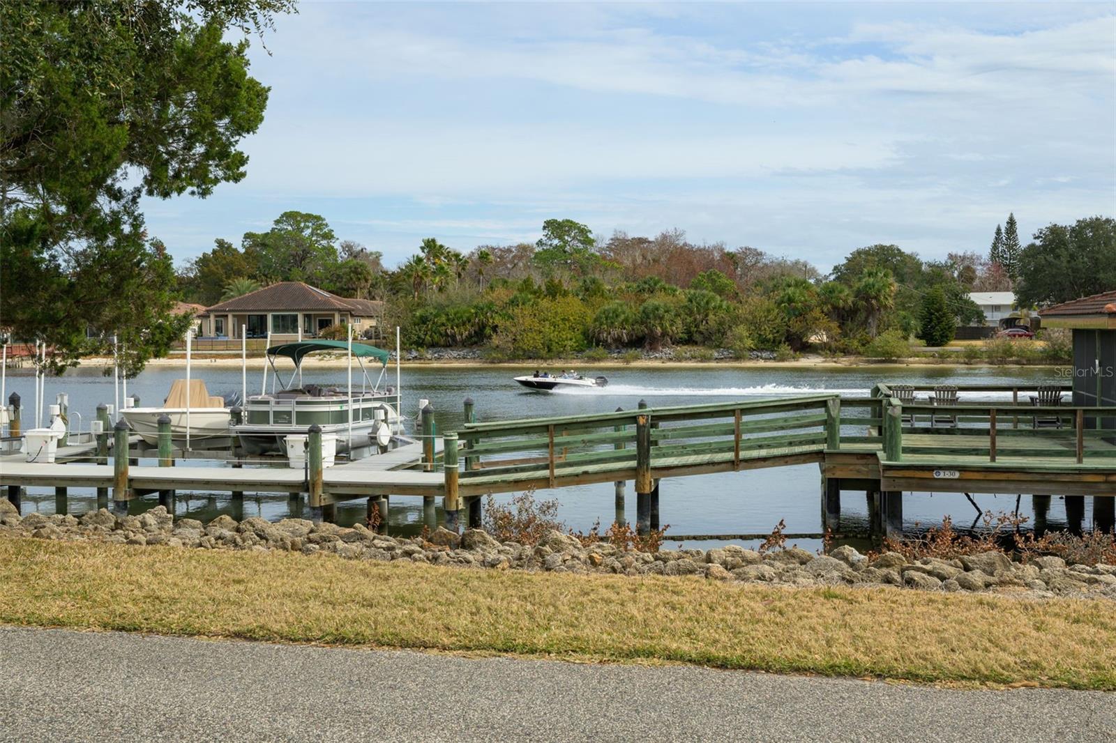 Image 27 of 30 For 1200 Canopy Walk Lane 1235