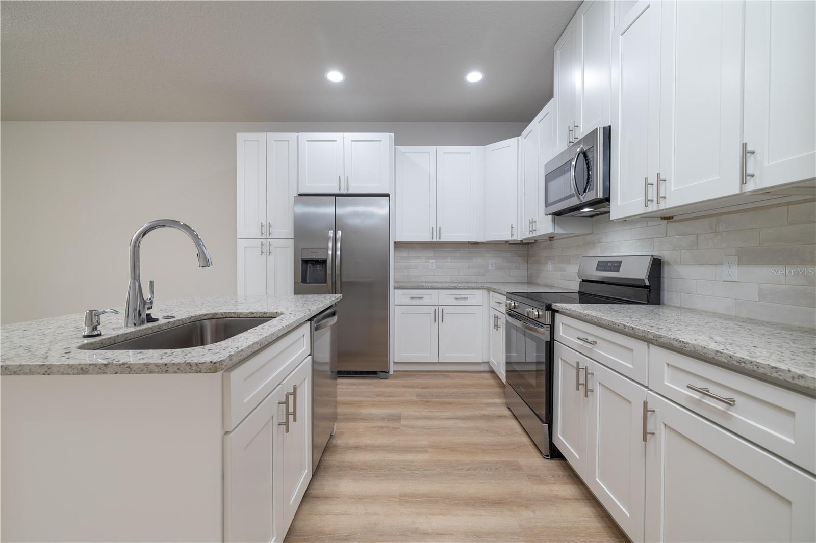 Image 13 of 23 For 37 Regent Lane