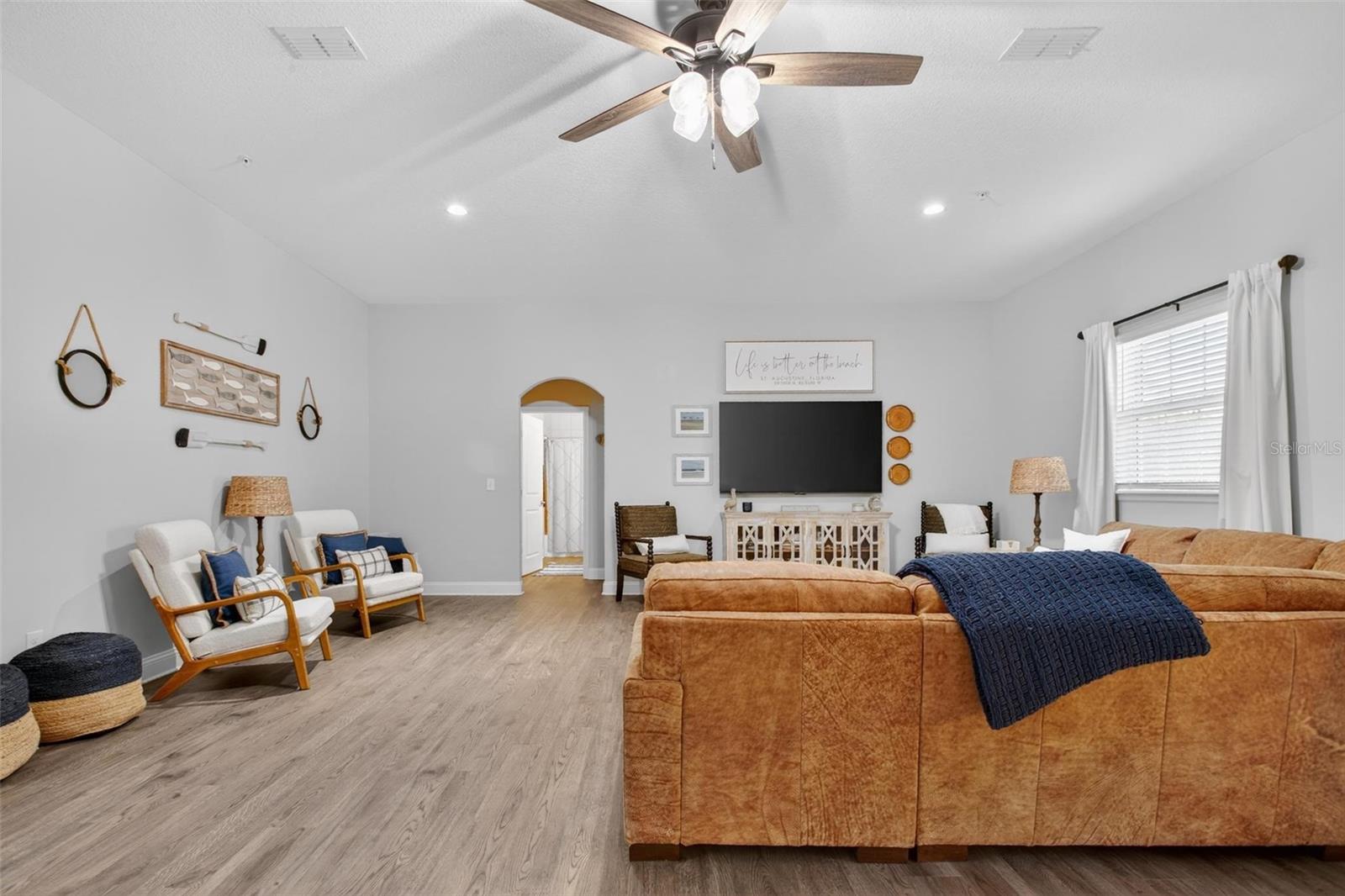 Image 19 of 48 For 121 Grand Ravine Drive 121