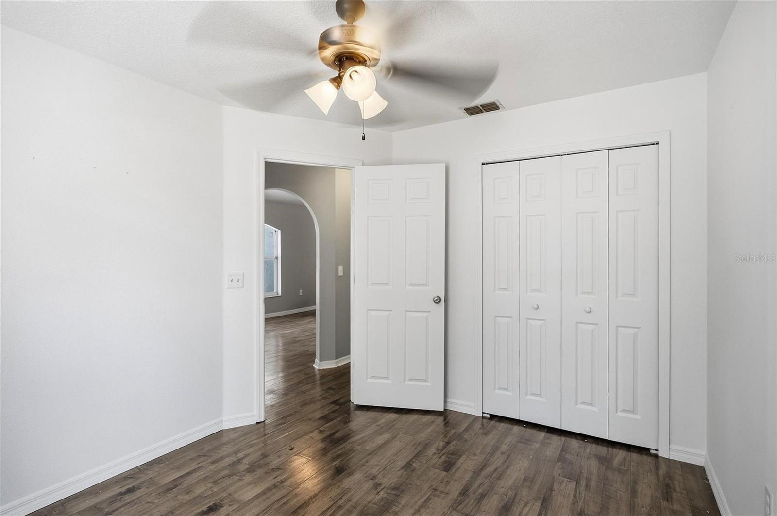 Image 25 of 57 For 610 Summit Avenue