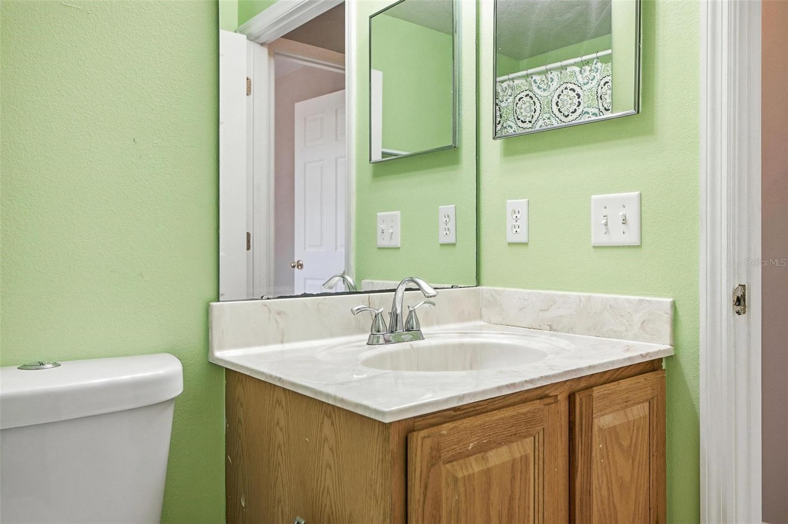 Image 32 of 57 For 610 Summit Avenue