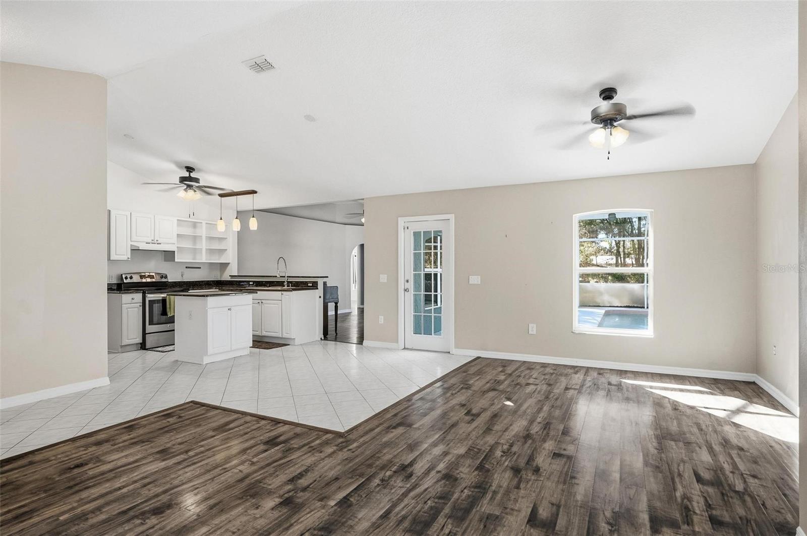 Image 38 of 57 For 610 Summit Avenue