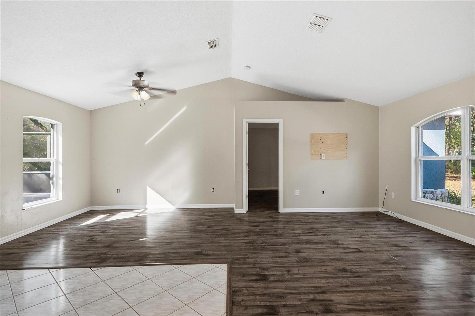 Image 39 of 57 For 610 Summit Avenue