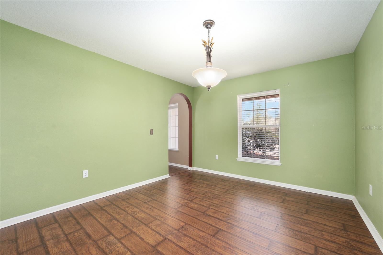 Image 25 of 79 For 2731 161st Loop