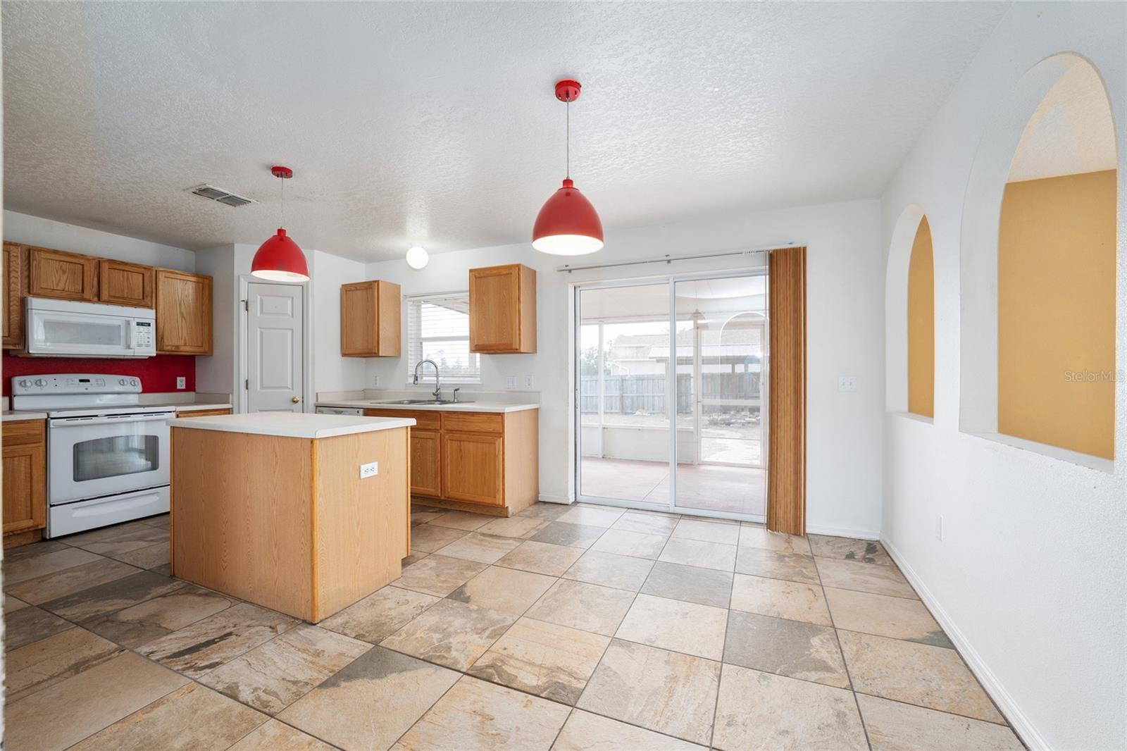 Image 4 of 79 For 2731 161st Loop