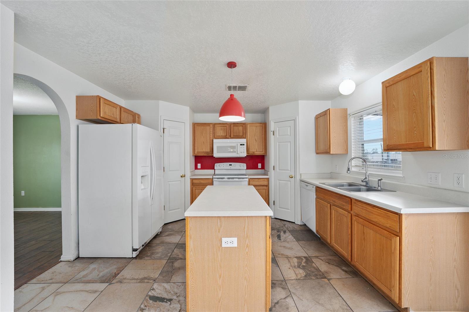 Image 8 of 79 For 2731 161st Loop