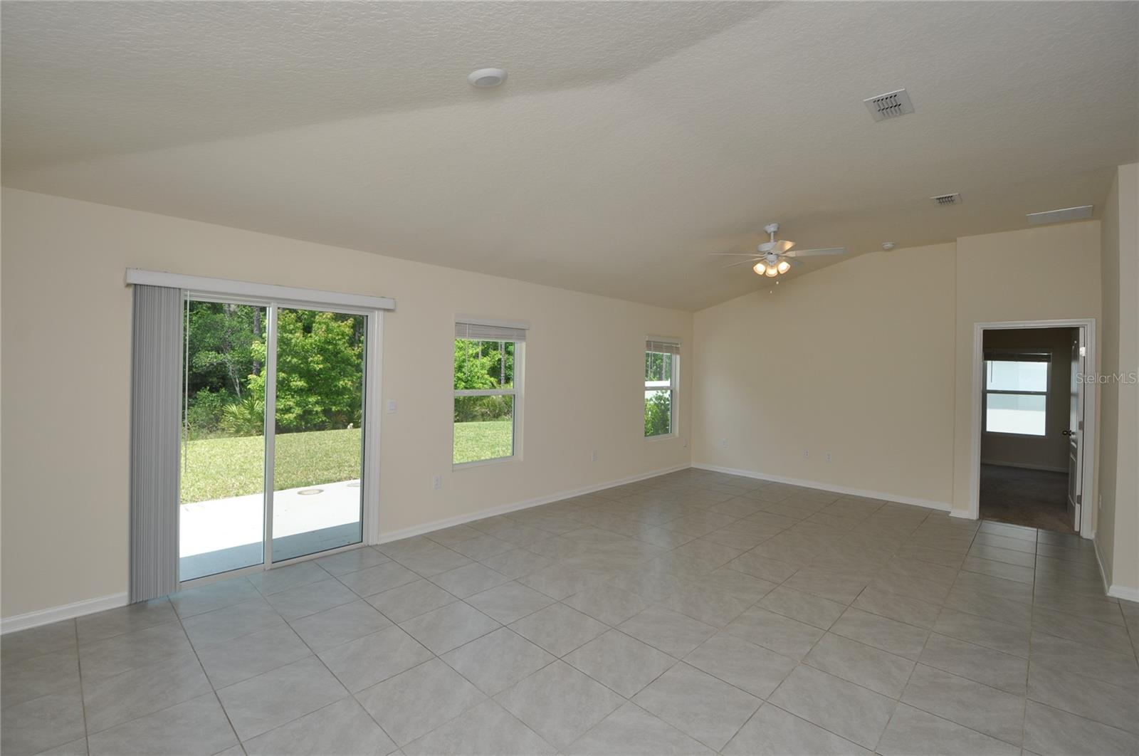 Image 11 of 33 For 80 Oakleaf Way