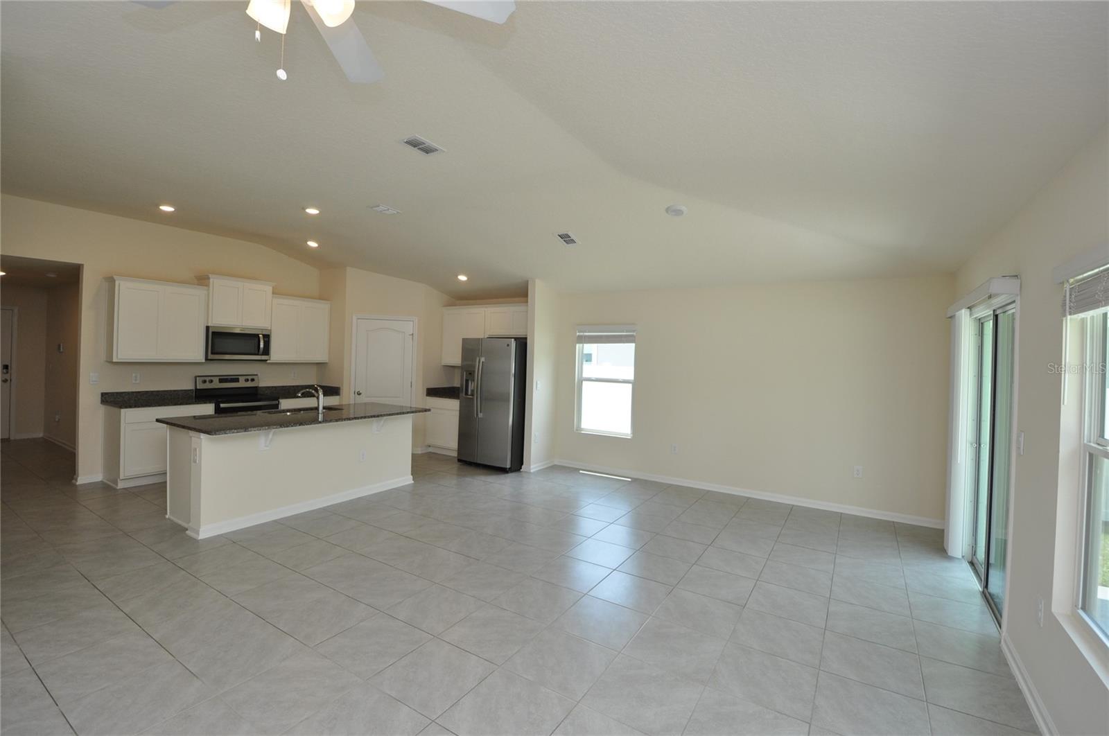 Image 14 of 33 For 80 Oakleaf Way