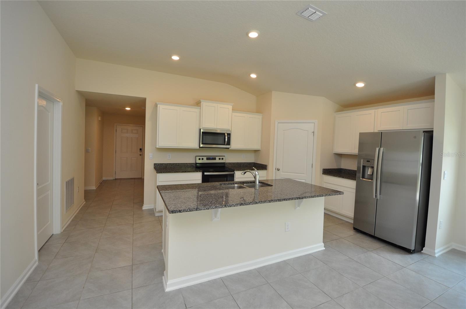 Image 6 of 33 For 80 Oakleaf Way