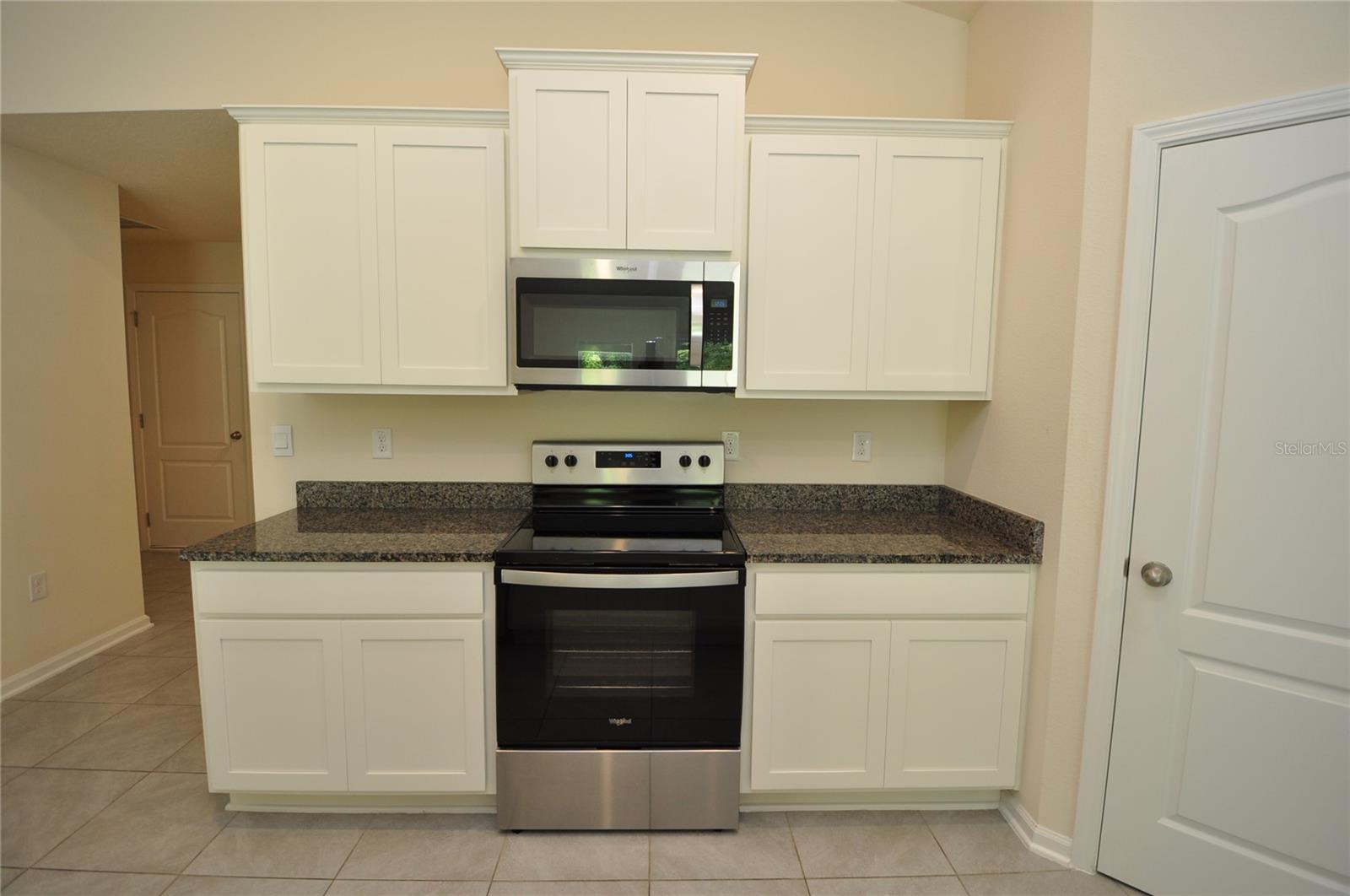 Image 7 of 33 For 80 Oakleaf Way